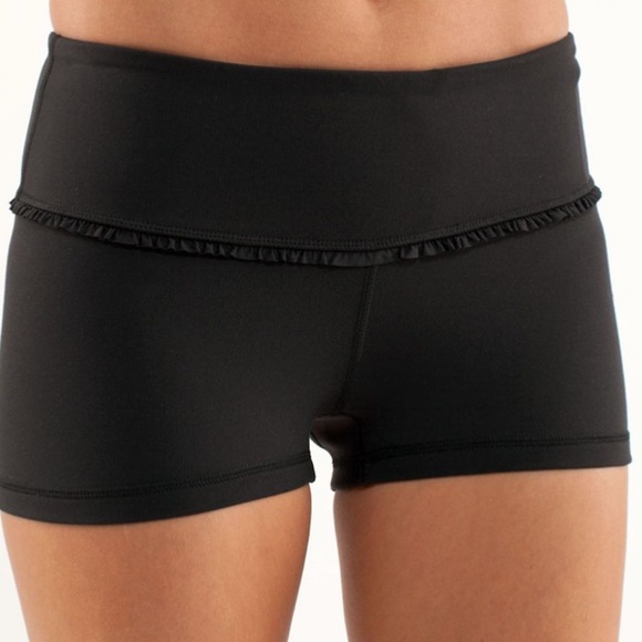 lululemon athletica Pants - Lululemon - Boogie Shorts *Ruffle